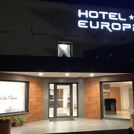 Hotel Europa Елблаг Екстериор снимка